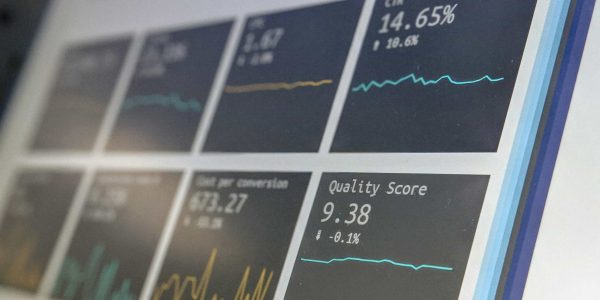 تحلیل عملکرد سئو سایت - نرخ کلیک، امتیاز کیفیت و هزینه تبدیل در کمپین‌های گوگل